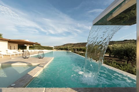 Activities, Food and drinks, Garden view, Area and facilities, Swimming pool, young children, older children, group of guests, Family