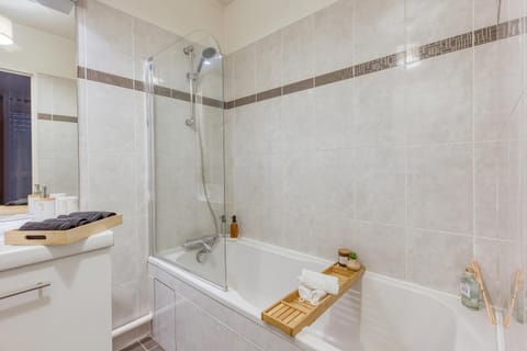 Shower, Bathroom, Bath, towels