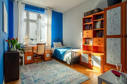 Bed, Photo of the whole room, Bedroom, hair dresser, wardrobe