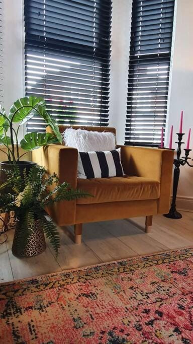 Designer 4-Bed Home in the Heart of Belfast House in Belfast