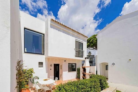 Property building, Balcony/Terrace
