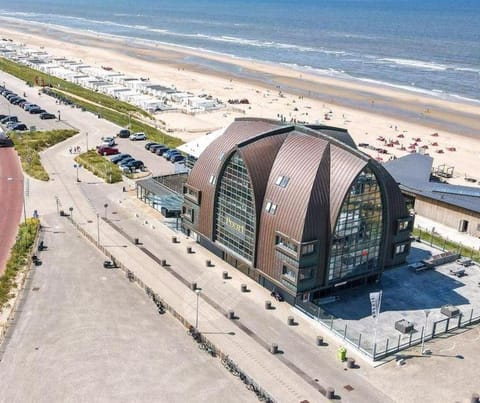 Property building, Neighbourhood, Bird's eye view, Beach, Sea view, Location, Parking