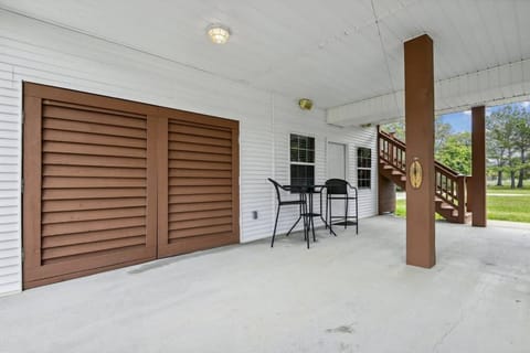 Old Town Bay St. Louis Outdoor Bar Area Game Room House in Bay Saint Louis