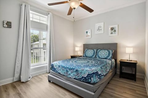 Old Town Bay St. Louis Outdoor Bar Area Game Room House in Bay Saint Louis