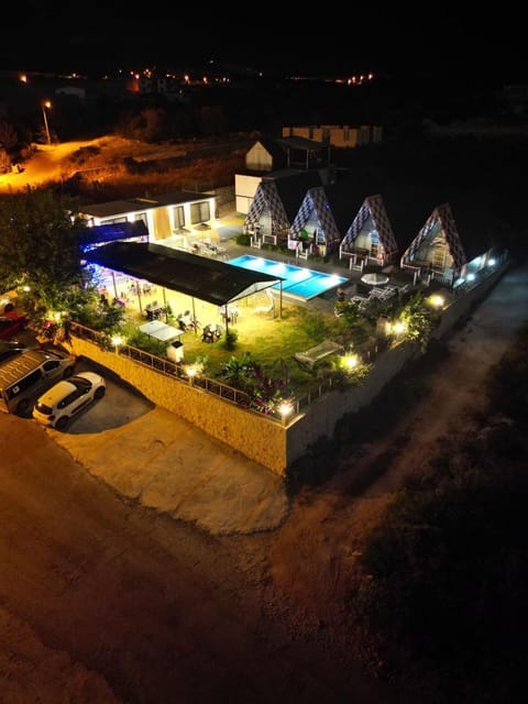 Property building, Bird's eye view, Parking
