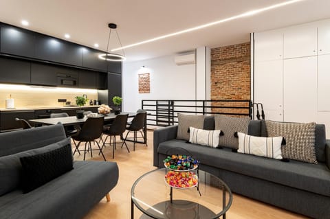 Living room, Seating area