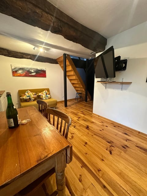 TV and multimedia, Dining area