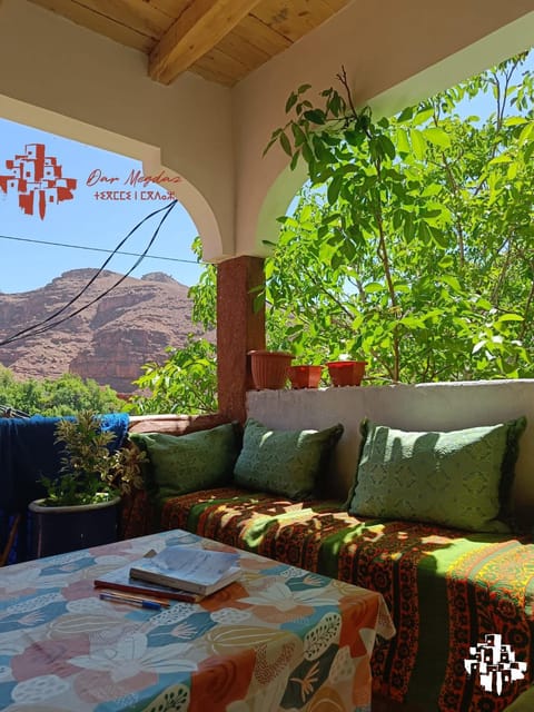 Patio, Spring, Natural landscape, View (from property/room), Balcony/Terrace, Seating area, Mountain view