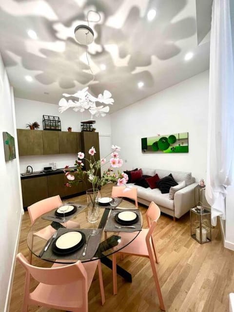 Kitchen or kitchenette, Living room, Dining area