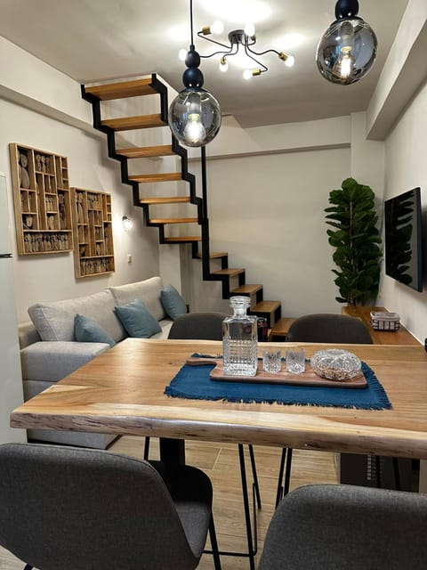 TV and multimedia, Living room, Dining area