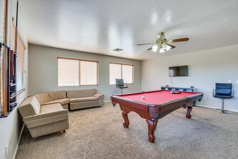 Private Pool and Game Room Spacious Phoenix Retreat House in Laveen Village