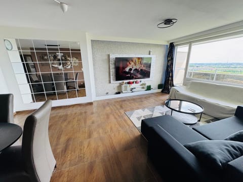 Appart meublé 92m2 + 2 terrasses Apartment in Flanders