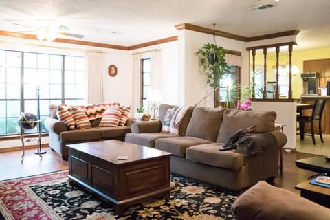 Communal lounge/ TV room, Living room