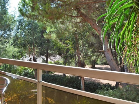 Appartement 2P 4 Couchages avec Balcon et Garage - Proche Plage et Commerces - FR-1-251-520 Apartment in Bormes-les-Mimosas