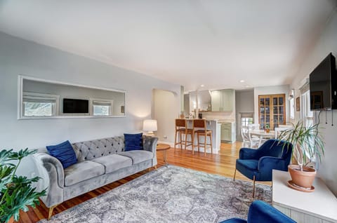 The Meeker House (Charming 3/4 Bedroom Home) House in Ohio