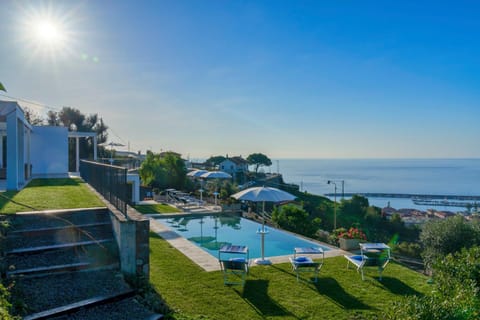 VILLA GIOIA 8, Emma Villas Villa in Sanremo