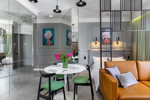 Living room, Dining area