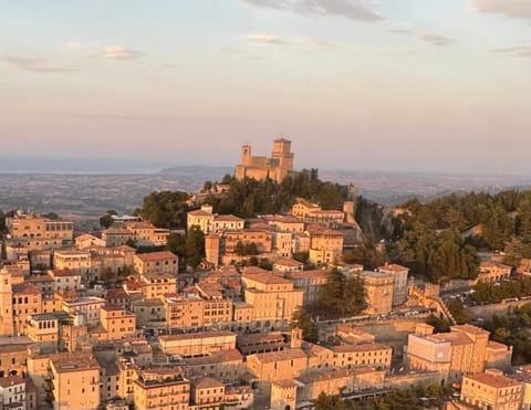 La Famosa Dimora Ambasciatore House in Marche