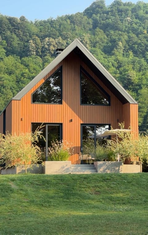 Property building, Natural landscape, Garden, Garden view