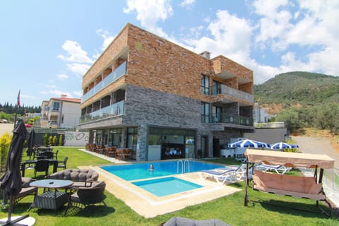 Garden, Swimming pool