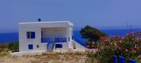 Property building, Day, Natural landscape, Sea view
