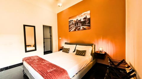 Bed, Photo of the whole room