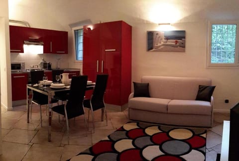 Fuori Portico Rialto Apartment in Bologna