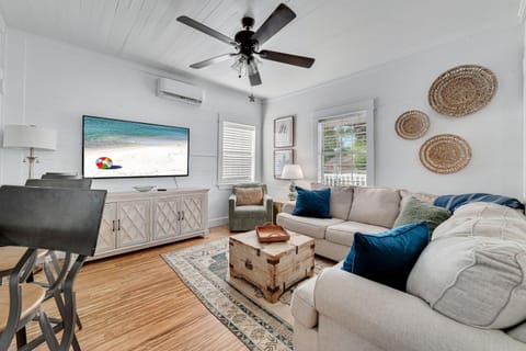 Orrell House House in Gulf Shores