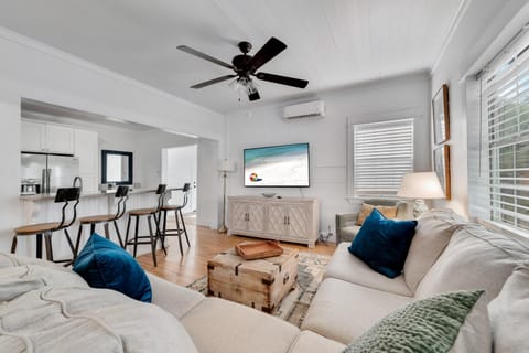 Orrell House House in Gulf Shores