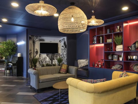 Property building, Lobby or reception