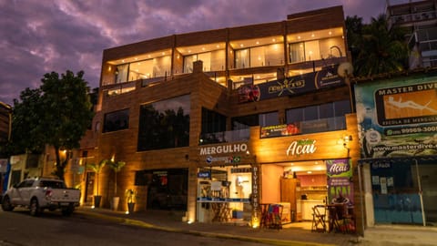 City view, Street view, Location