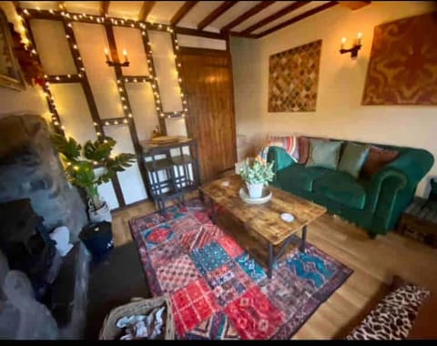 Maytree Cottage. Compact home in Mid Wales. House in Wales