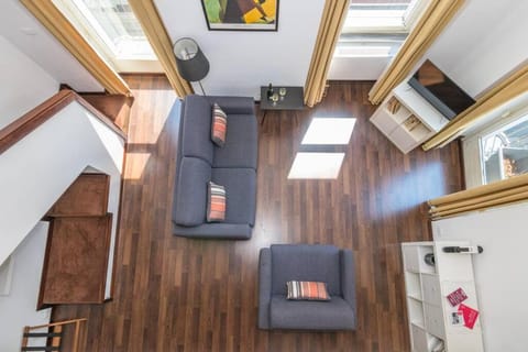 TV and multimedia, Living room, Photo of the whole room, Seating area