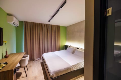 Bedroom, hair dresser