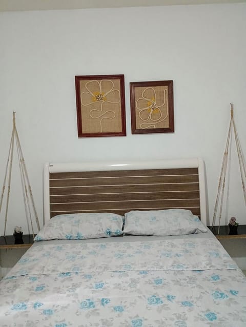 Bed, Bedroom, Area and facilities