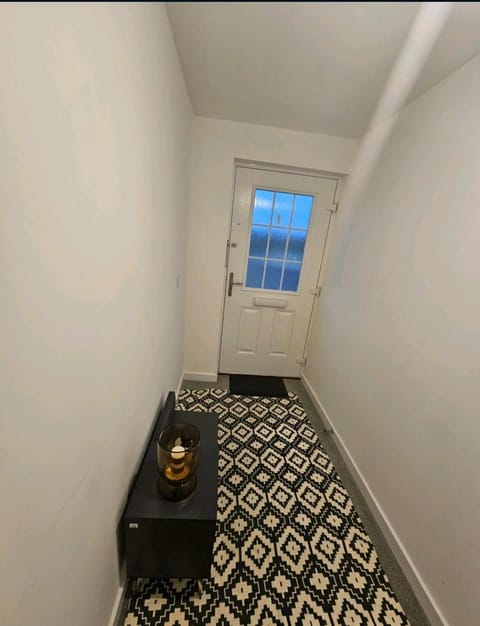 Darnley southside room in a private home 61 Leggastston Road Vacation rental in Glasgow