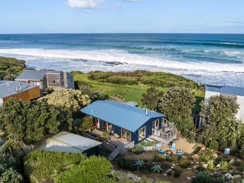 Property building, Nearby landmark, Natural landscape, Bird's eye view, Beach, Sea view