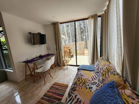 Communal lounge/ TV room, TV and multimedia, Living room, Dining area