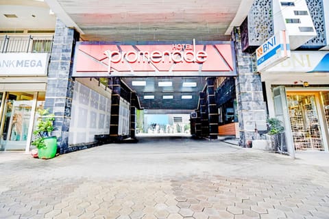 Facade/entrance