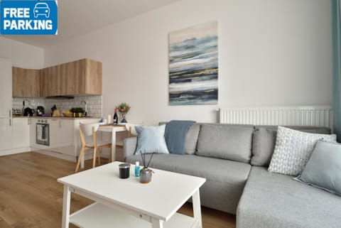 Kitchen or kitchenette, Seating area, Dining area