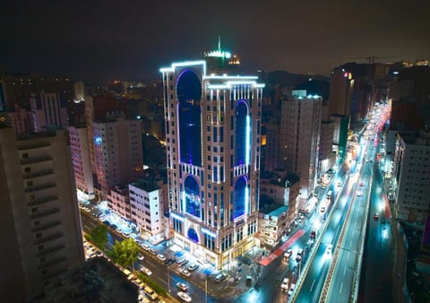 Property building, Night, Neighbourhood, Bird's eye view, City view, Street view, Location