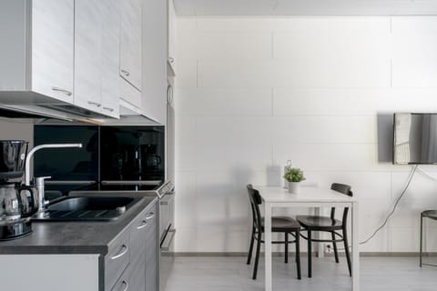 Coffee/tea facilities, kitchen