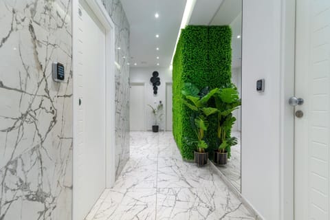 Property building, Facade/entrance