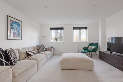 The Hideaway by Grandeur Property Apartment in Poole