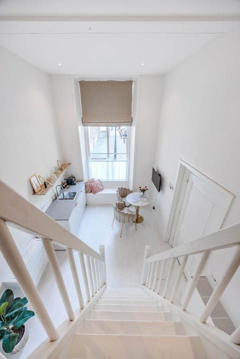 Living room, Photo of the whole room, Seating area