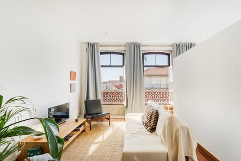 Communal lounge/ TV room, TV and multimedia, Living room, Seating area, Evening entertainment