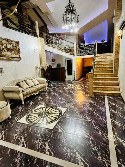 Seating area, Location