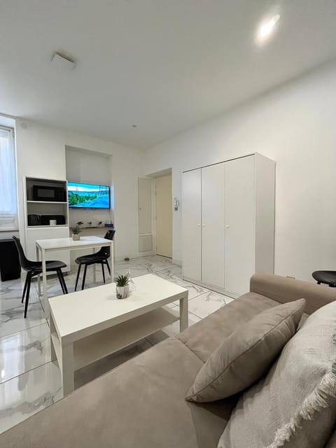 TV and multimedia, Living room, heating, kitchen, air conditioner