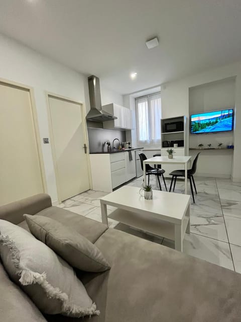 TV and multimedia, Living room, heating, kitchen, air conditioner