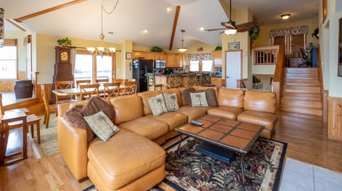 Semi-Oceanfront, Private Pool, Ocean Views, Close to beach! WL808, Beach Dreams House in Corolla